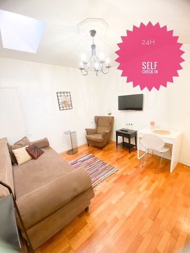 Vintage Loft in the center