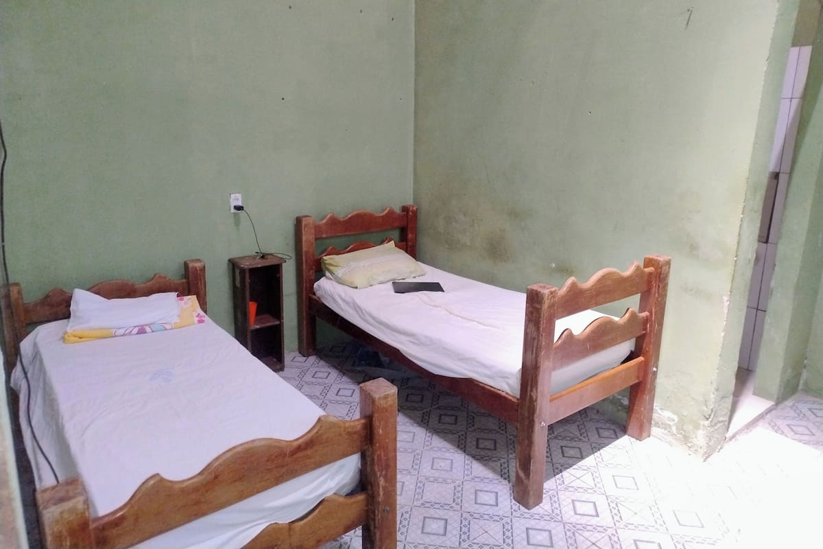 Economy Shared Dormitory | Free WiFi