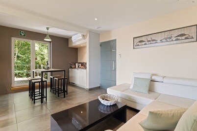 Chalet with jacuzzi and sauna in unique location in nature. Quiet enjoyment.