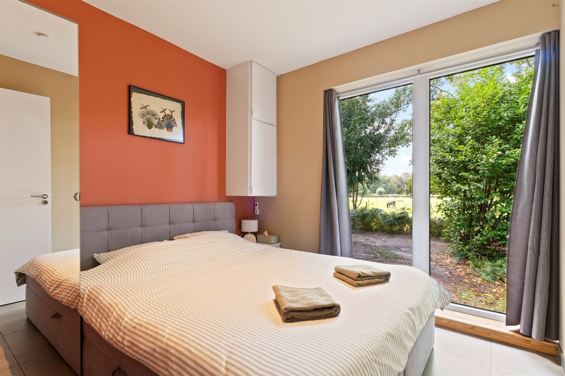 2 bedrooms, WiFi, bed sheets