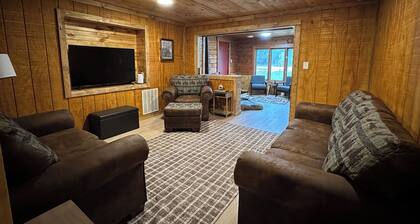 Cabin Retreat in Mount Morris