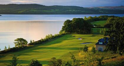 New Year Loch Lomond Retreat- Luxury Apartment with Balcony Spa & Stunning Views