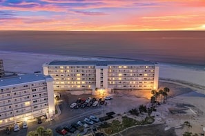 Exterior - Brand New Rental - Beachfront 2BR with Gulf Views, Heated Pool & In-Unit Laundry (Fort Myers Beach)