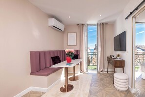 Interior - FULLY RENOVATED Apartment with balcony & seaview By Evasion Riviera (Antibes)