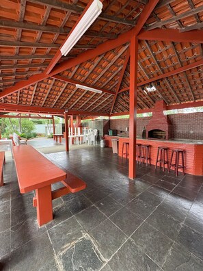 Outdoor dining - Praiapê | Brand new in Barra with beach access (Rio de Janeiro)
