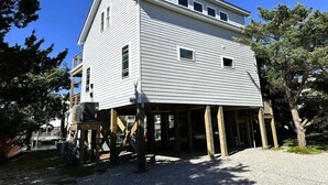 Exterior - Sea-Esta Downstairs: On the Canal with Boat Dock (Ocracoke)