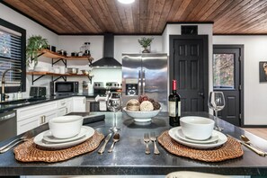 Private kitchen - Luxury 1BR Gem with Epic Views & Unforgettable Sunrises (Gatlinburg)