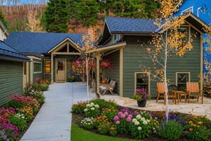 Terrace/patio - Walk to Main Street Luxury Escape with Hot Tub 173 (Park City)
