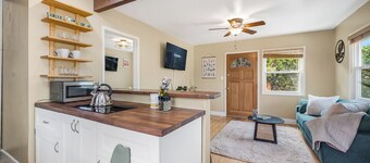 1bd Pet Friendly PB Cottage