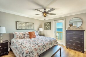 3 bedrooms, desk, iron/ironing board, travel crib