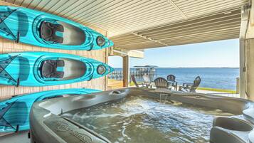 Bain à remous extérieur