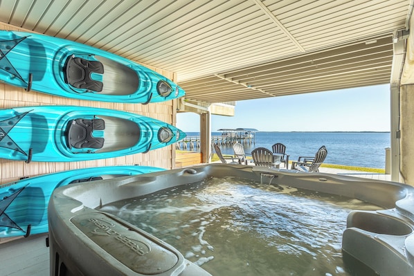 Bain à remous extérieur