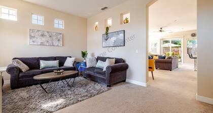 Grace Vista Spacious Near Downtown, Bars, UC Davis