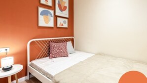 Room - Cute apartment in Akacfa st, Moon (Budapest)
