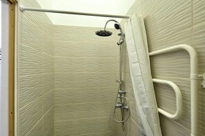 Shower, hair dryer - Cosy flat in the Kiraly str., King (Budapest)