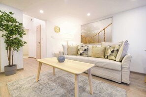 Living area - 2 bedroom flat in Nyar str., Boutique (Budapest)