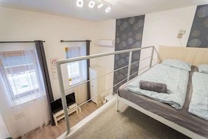 WiFi, bed sheets - Cool apartment in the Downtown, Eduardo (Budapest)