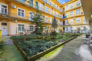 Exterior - Cool apartment in Budapest, Romeo (Budapest)