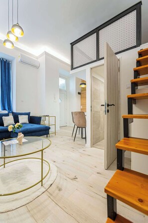 Interior - Cool apartment in Budapest, Romeo (Budapest)