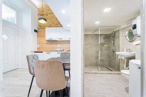 Shower - Cool apartment in Budapest, Romeo (Budapest)