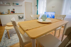 Dining - Boutique flat in Akacfa street (Budapest)