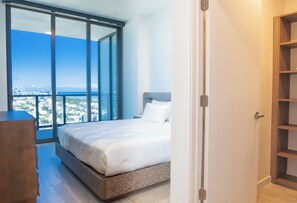 3 bedrooms, WiFi, bed sheets - Spacious Luxury 3-bedroom apartment  in fabulous Miami Beach (Miami Beach)