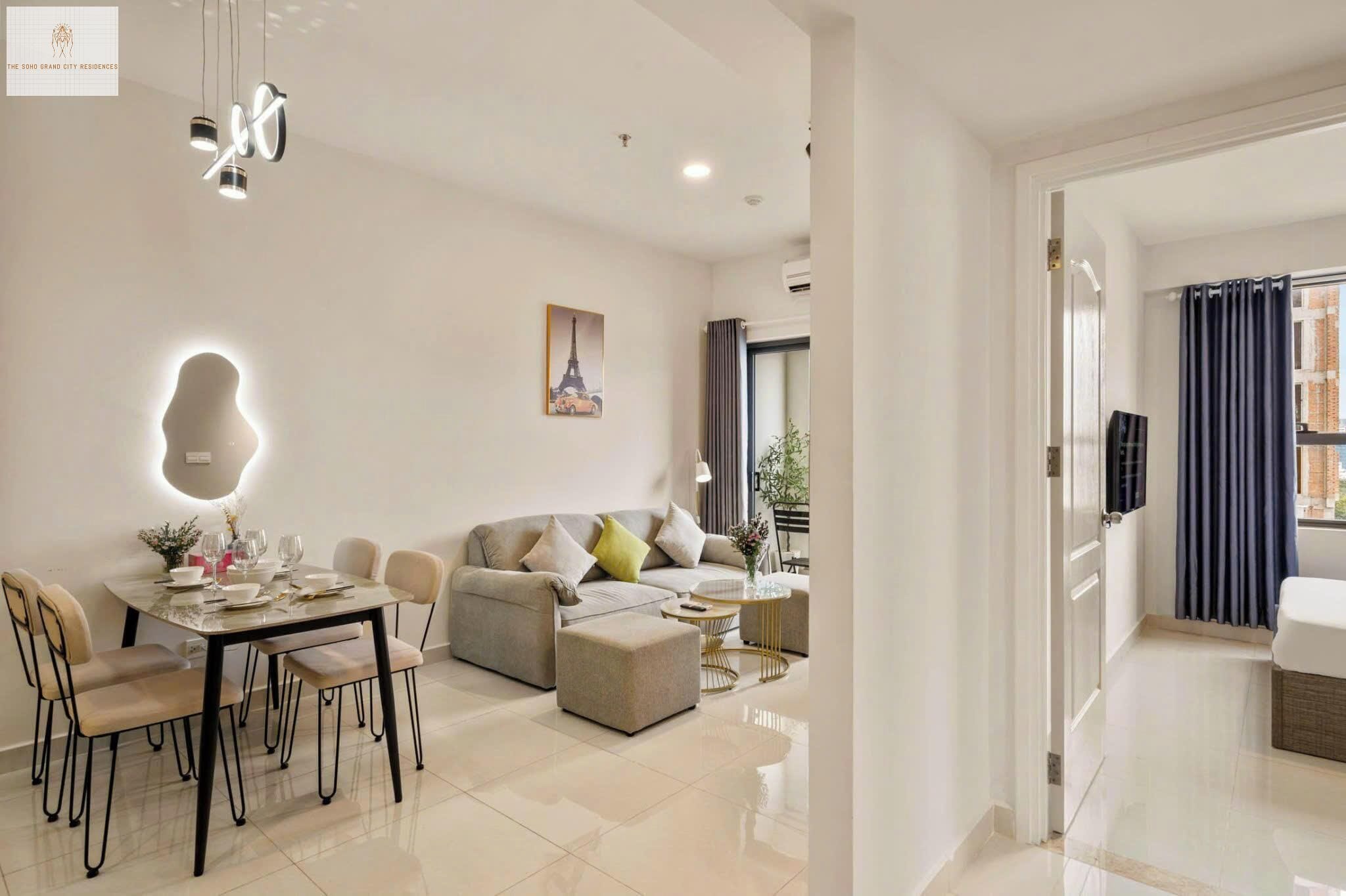 Apartemen Premium, 2 kamar tidur, Bebas Asap Rokok, pemandangan kota | Area keluarga | Televisi 24-inci dengan saluran TV digital