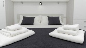 1 chambre, fer et planche Ă repasser, Wi-Fi gratuit, draps fournis