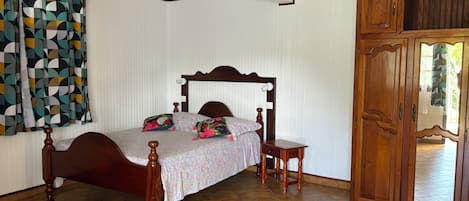 1 bedroom, WiFi, bed sheets