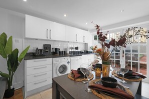 Family Apartment, Patio | Private kitchen - Luxury 3BR 2BA with Hot Tub and Garden (London)