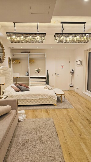 1 غرفة نوم وخدمة الإنترنت وملاءات أسرّة