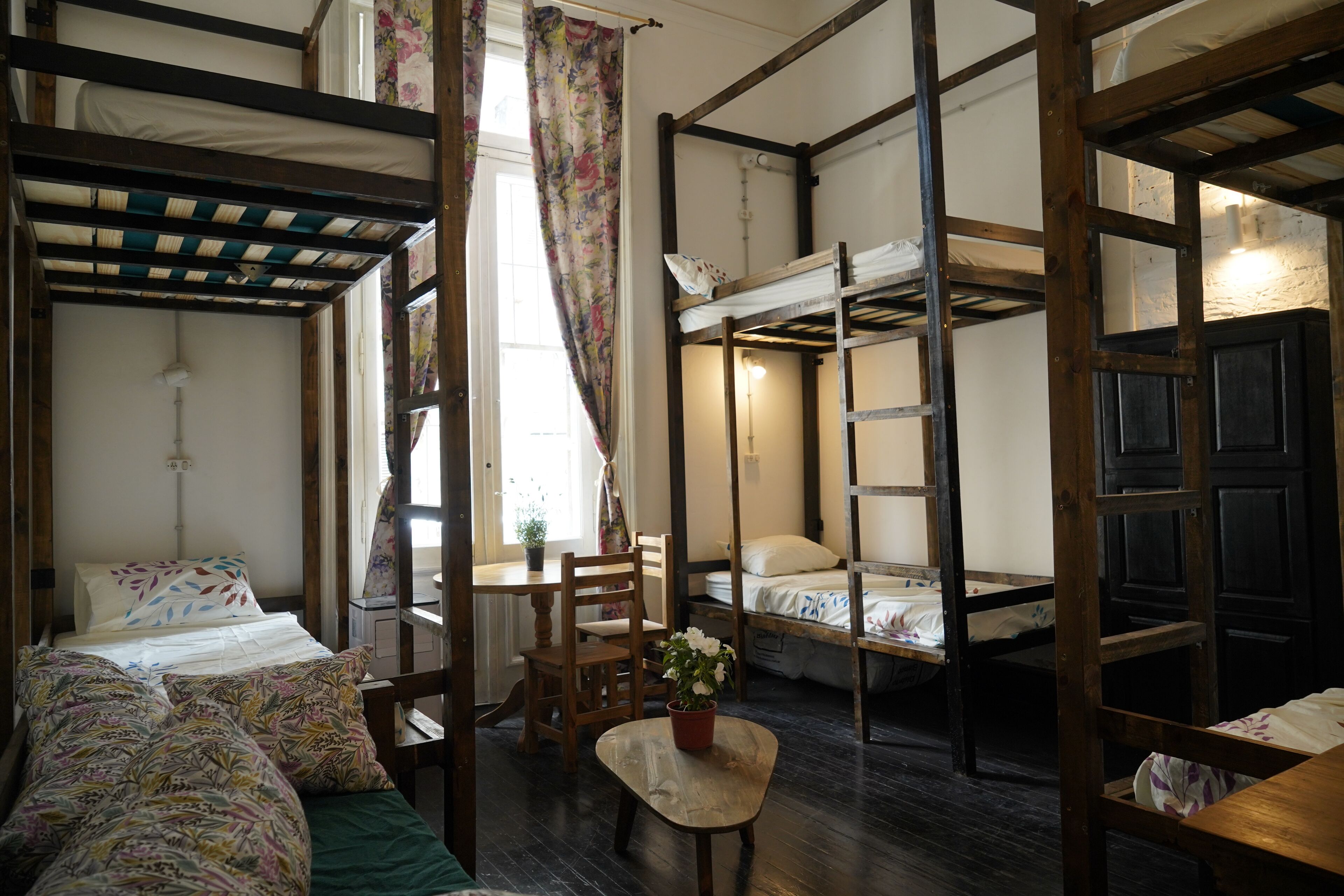 3 habitaciones, wifi gratis y ropa de cama 