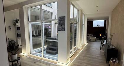 Loft for 11 guests in Mouscron with Sauna & Jacuzzi