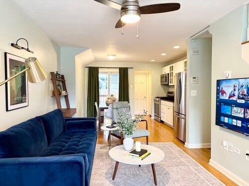 Boston Single House 2BR - Backyard + Walk to BCEC & Seaport
