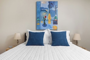 4 Schlafzimmer, Schreibtisch, Bügeleisen/Bügelbrett, kostenloses WLAN