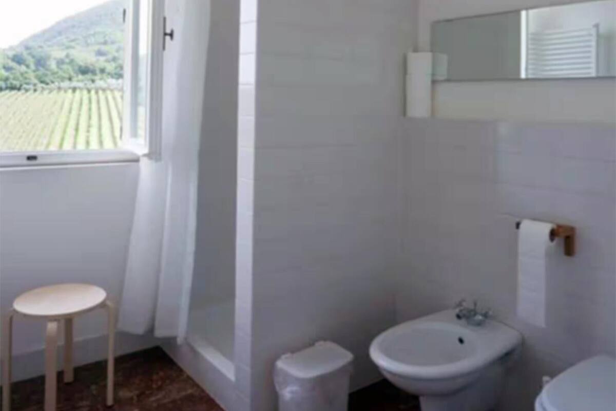 Departamento clásico, vista a la colina | Baño