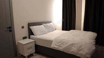 Family Studio Suite, Partial Sea View | Extra beds