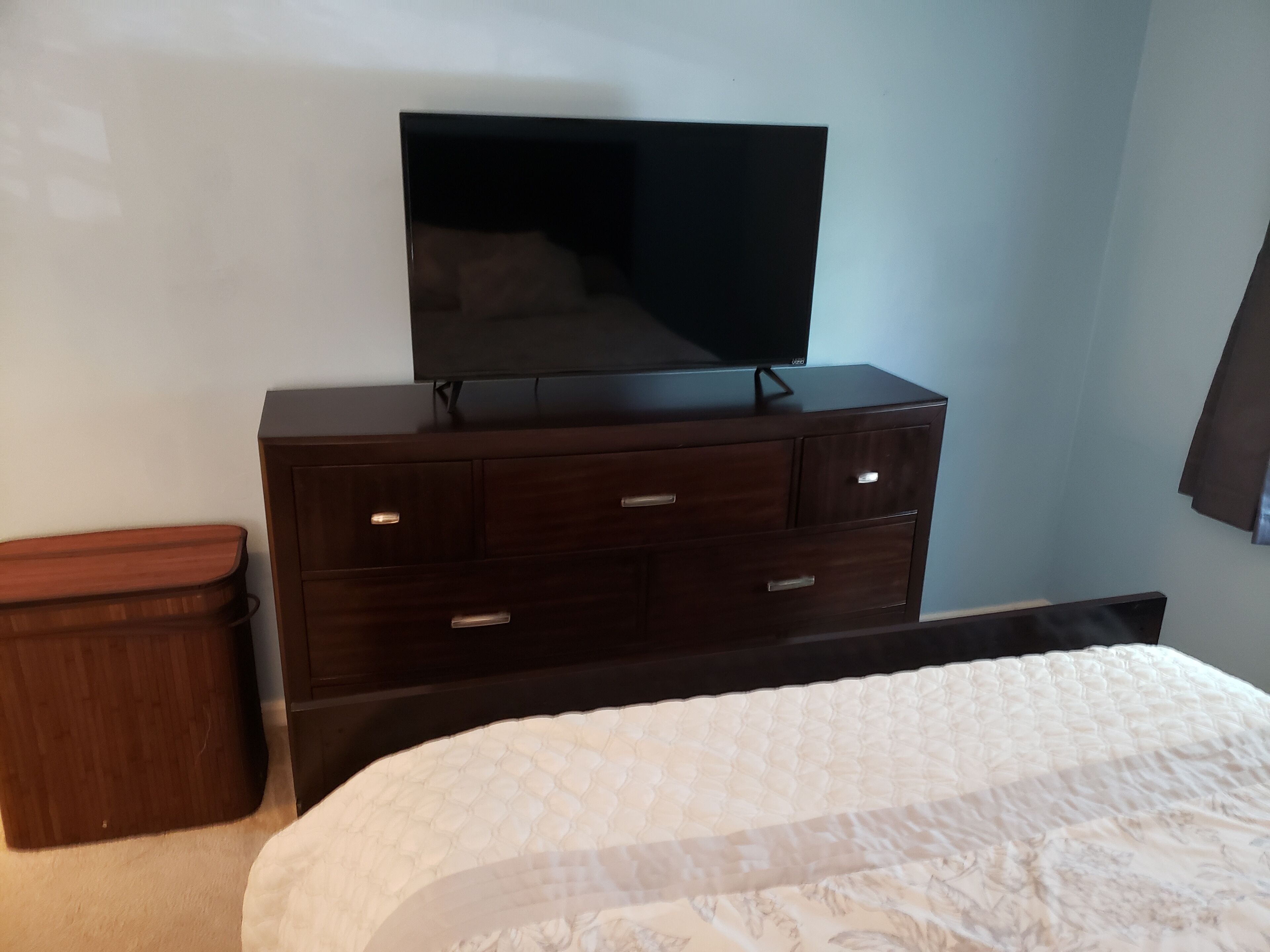 2 chambres, fer et planche à repasser, Wi-Fi, draps fournis