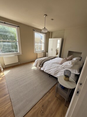 2 bedrooms, Internet, bed sheets