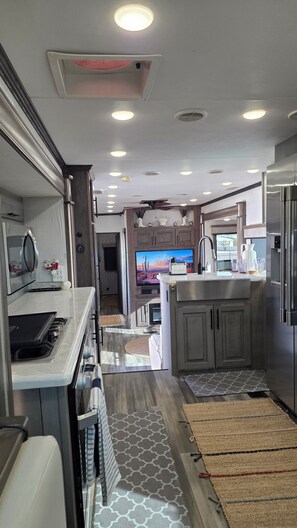 Micro-ondas, fogão, cooktop