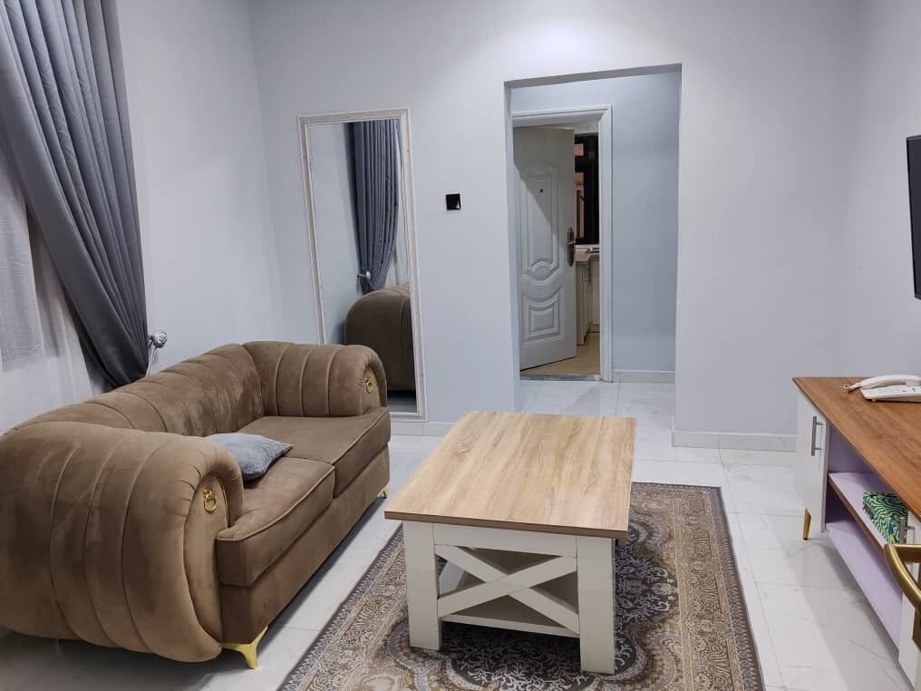 Royal Apartment, Garden View | Living area