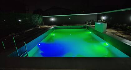 Earls Court Apartments & Executive Rooms