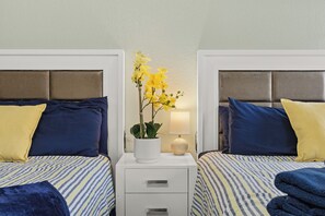 4 chambres, fer et planche à repasser, Wi-Fi, draps fournis