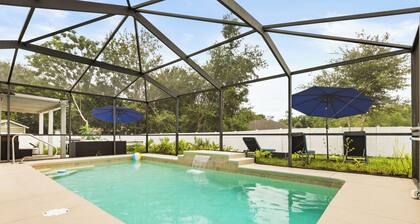 Awesome 4-bedroom house with pool and hot tub in welcoming Ocala