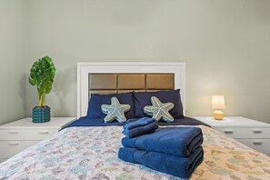 4 bedrooms, iron/ironing board, WiFi, bed sheets