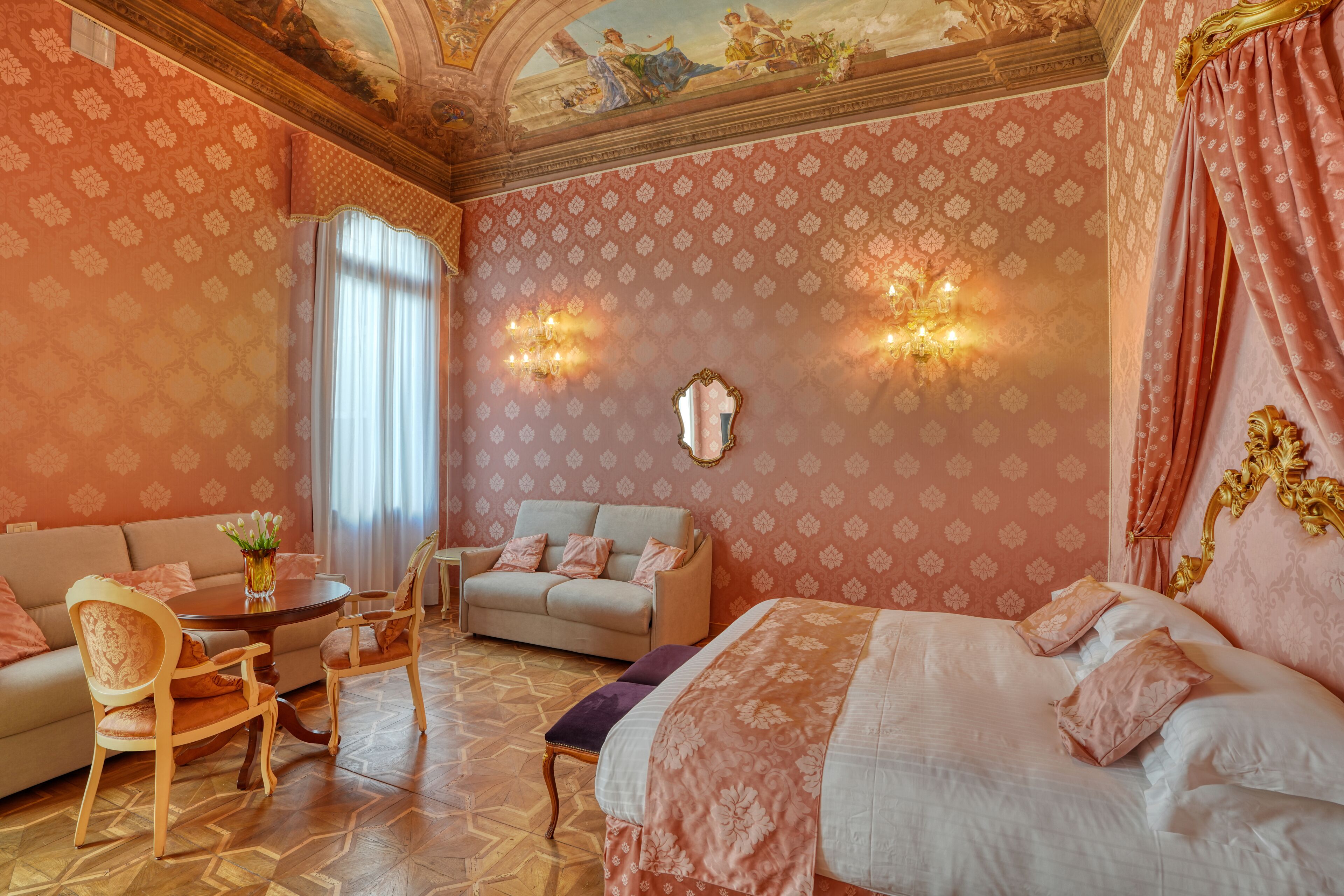 Luxury Studio Suite, 1 Queen Bed with Sofa bed, Private Bathroom, Courtyard View | Down comforters, minibar, in-room safe, blackout drapes