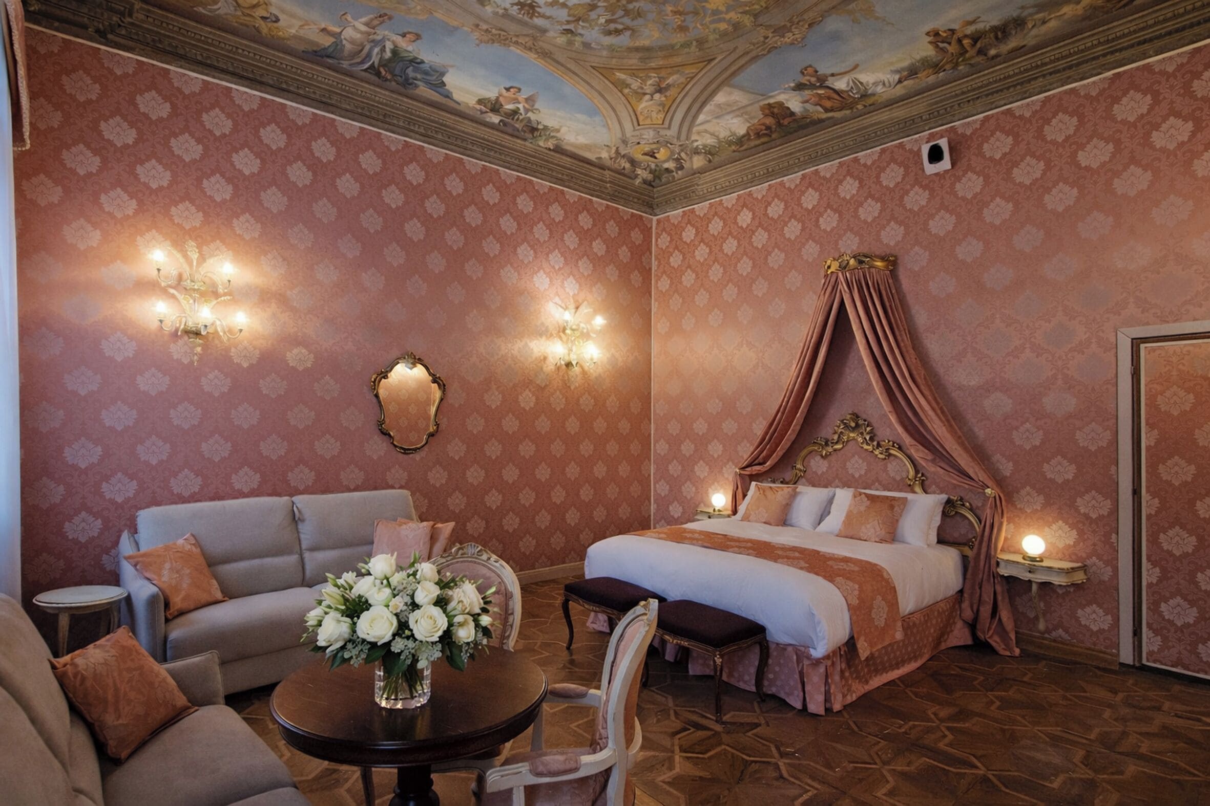 In-room safe, desk, laptop workspace, free WiFi