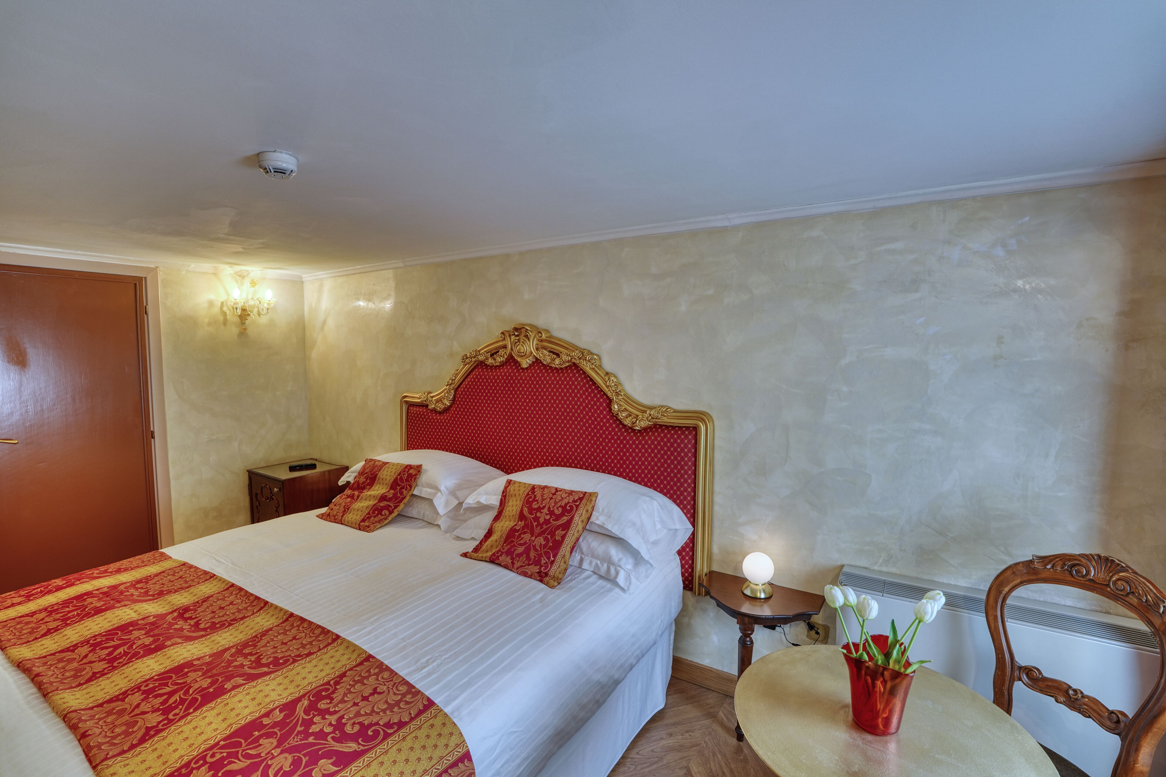 Comfort Double Room, 1 Double Bed | Down comforters, minibar, in-room safe, blackout drapes