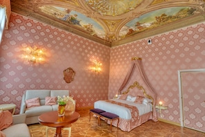 Luxury Studio Suite, 1 King Bed with Sofa bed, Private Bathroom, Courtyard View - PALAZZO MALIPIERO TREVISAN - LE TRE DIMORE D'EPOCA (Venice)