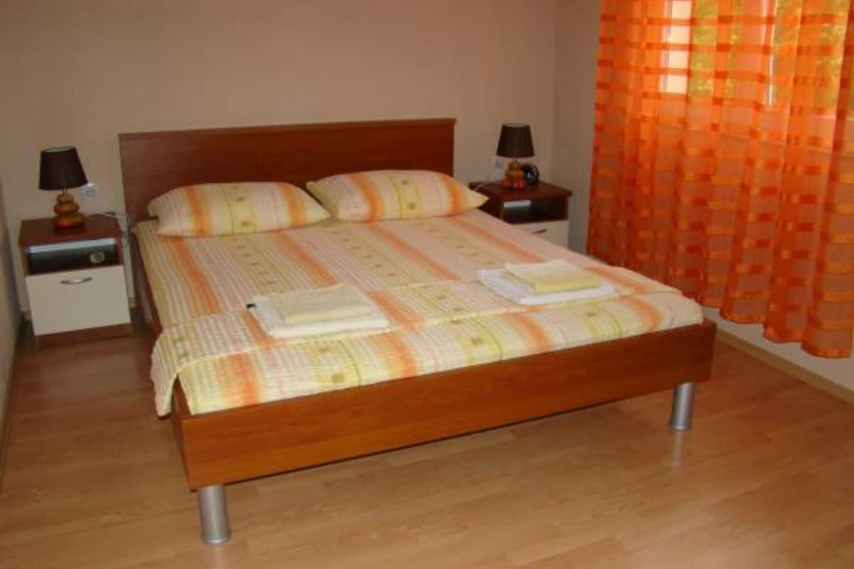 Apartment (Two bedroom apartment A2) | 3 Schlafzimmer